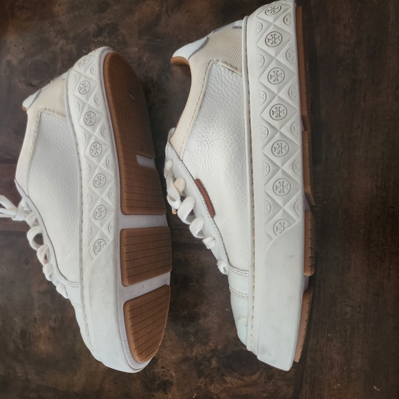Tory Burch LADYBUG SNEAKERS size 7.5 - Picture 3 of 9
